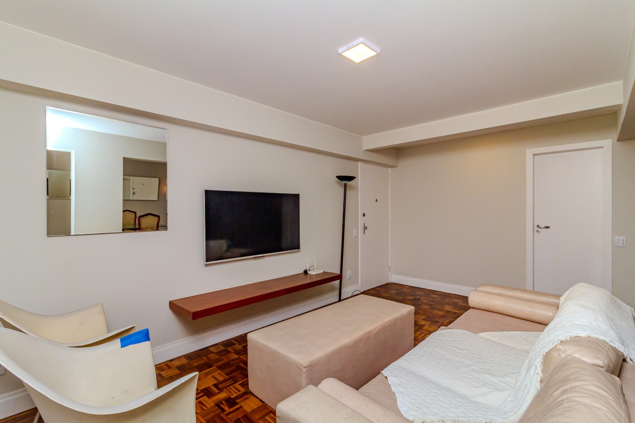 Apartamento à venda no Pioneiros: 