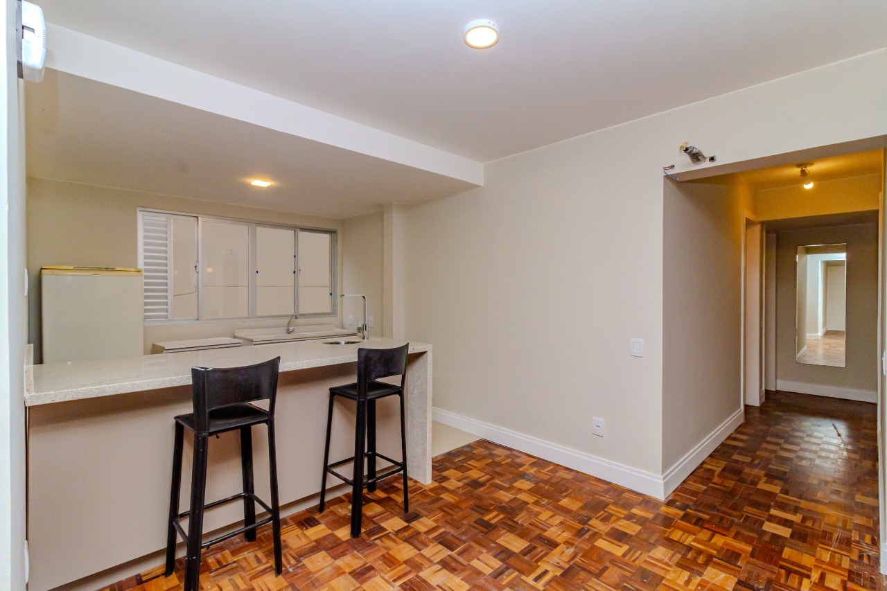 Apartamento à venda no Pioneiros: 