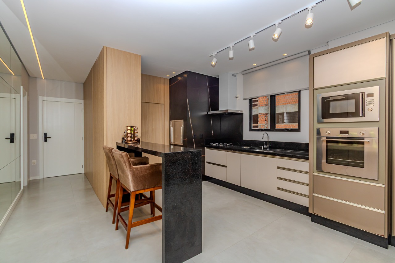 Apartamento à venda no Pioneiros: 
