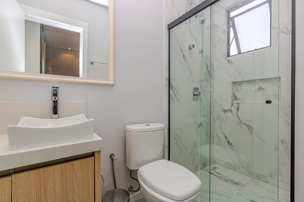 Apartamento à venda no Pioneiros: 