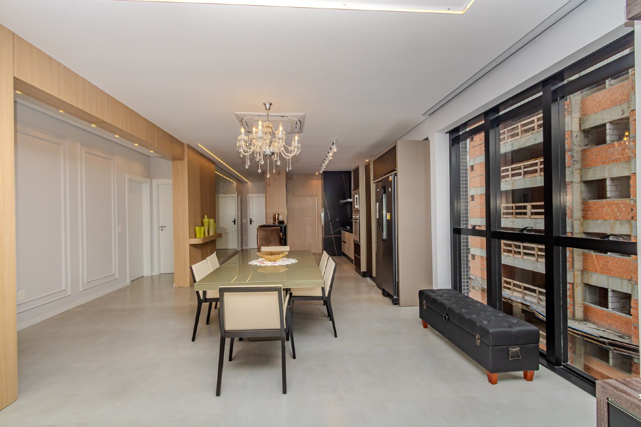 Apartamento à venda no Pioneiros: 