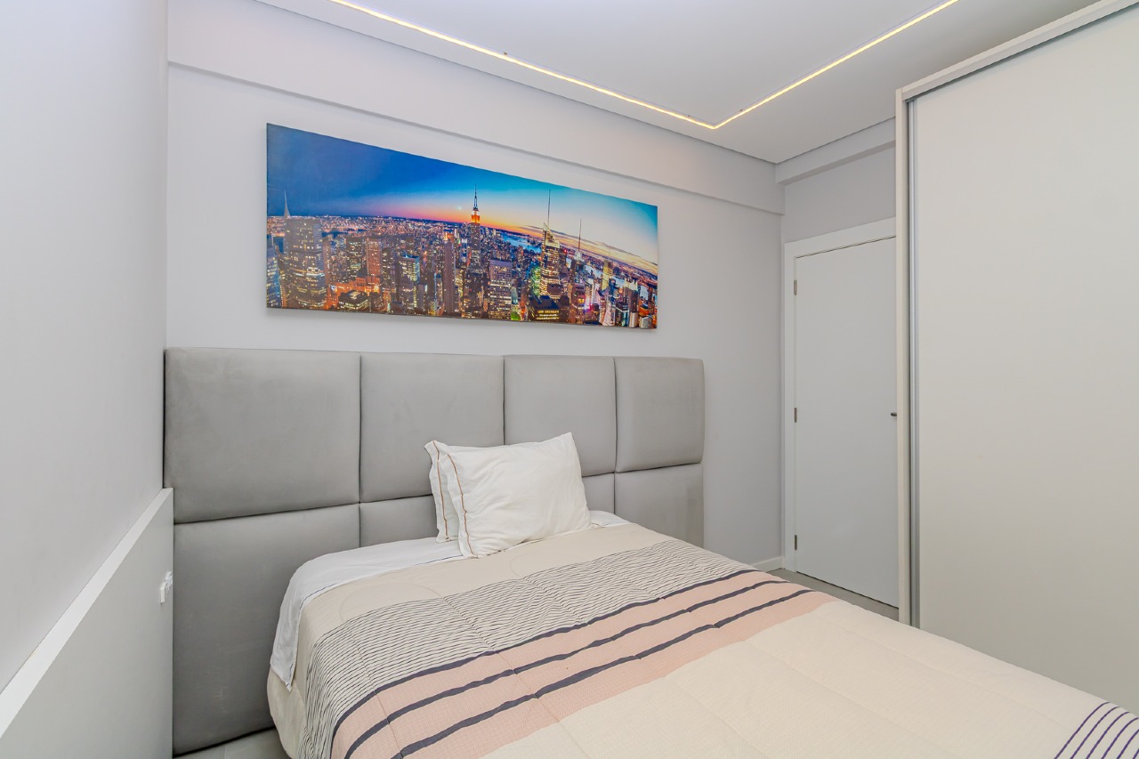 Apartamento à venda no Pioneiros: 