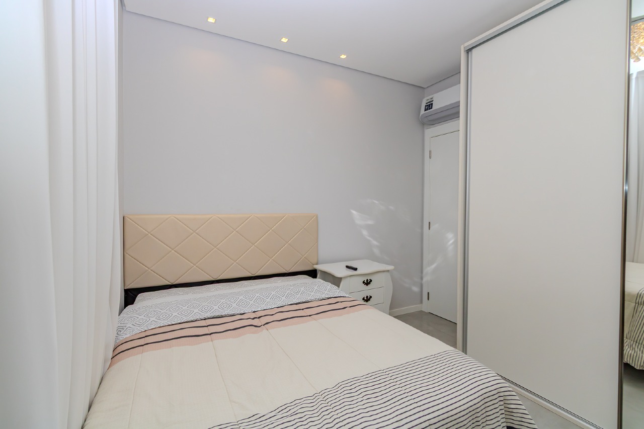 Apartamento à venda no Pioneiros: 