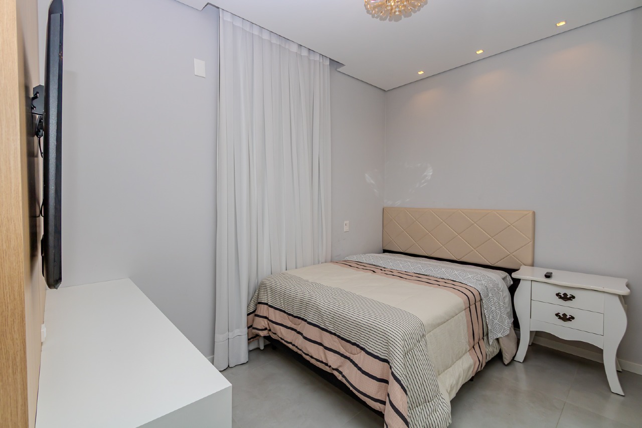 Apartamento à venda no Pioneiros: 