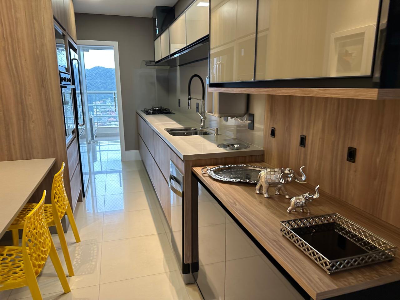 Apartamento à venda no Pioneiros: 