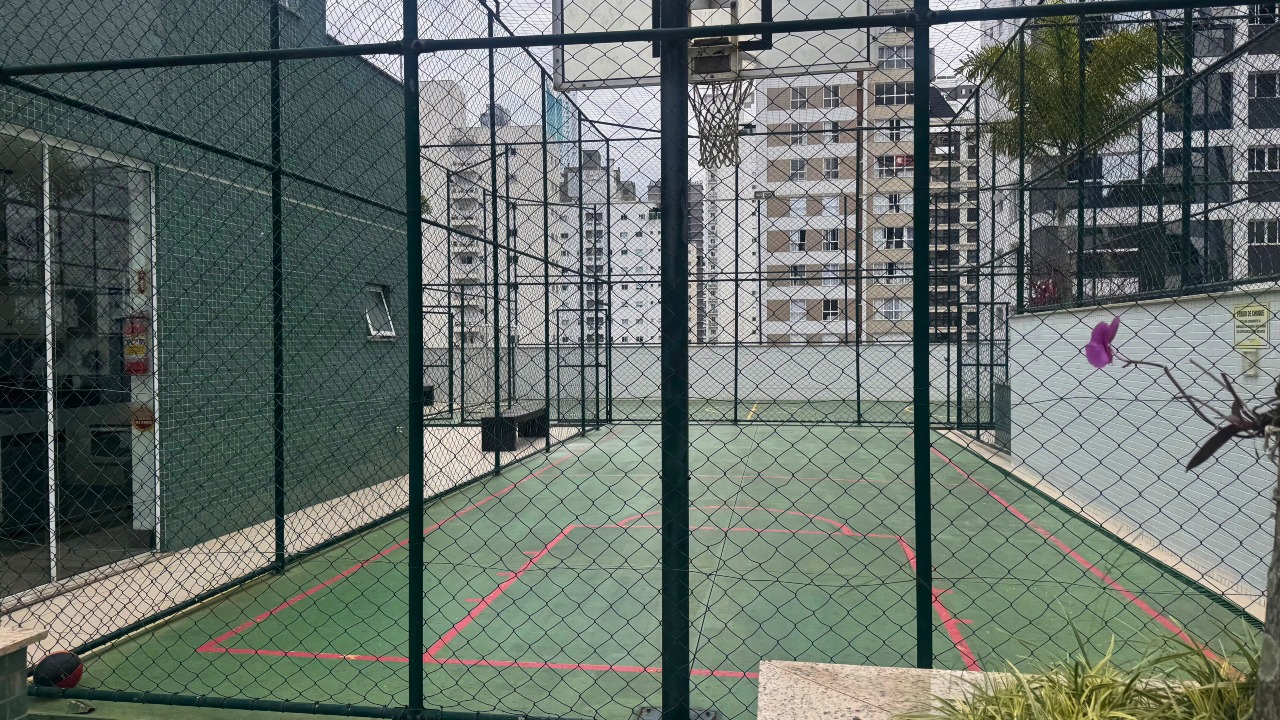 Apartamento à venda no Pioneiros: 
