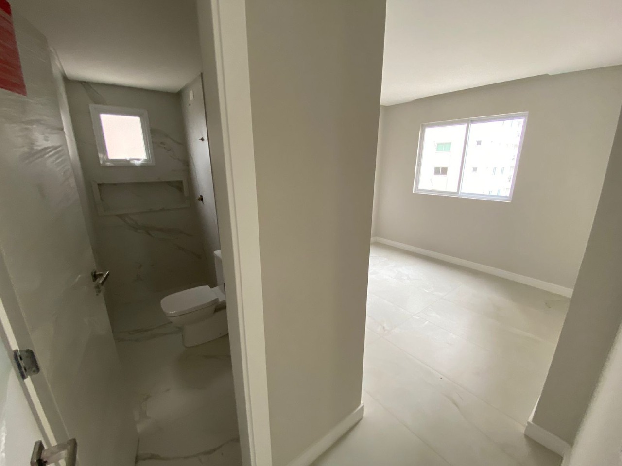 Apartamento à venda no Pioneiros: 