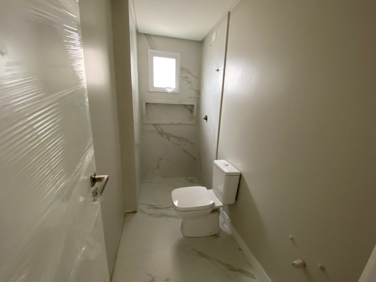 Apartamento à venda no Pioneiros: 