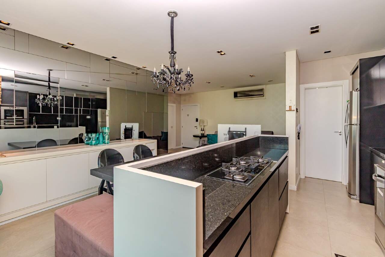 Apartamento à venda no Pioneiros: 