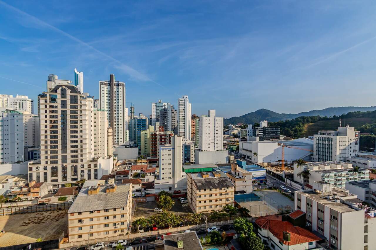 Apartamento à venda no Pioneiros: 