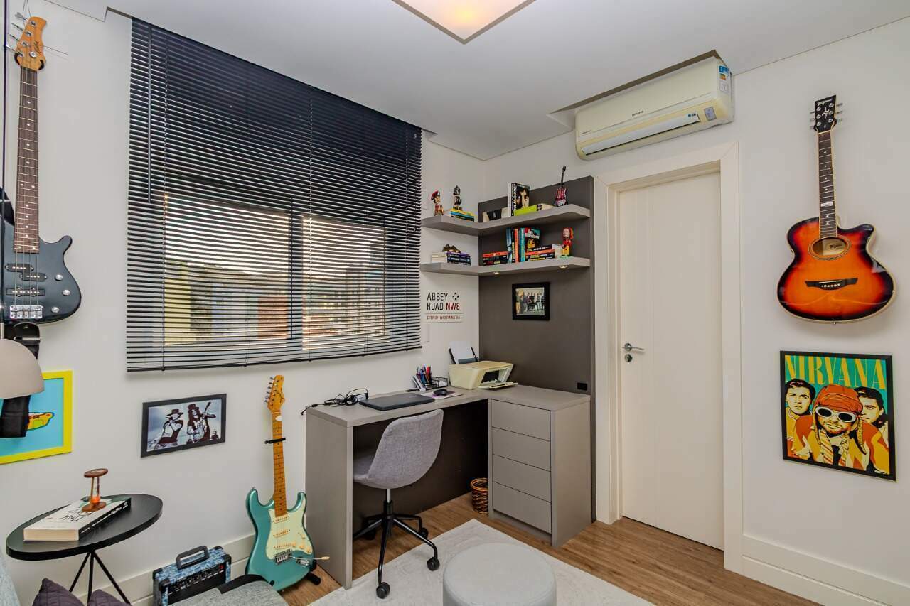 Apartamento à venda no Pioneiros: 