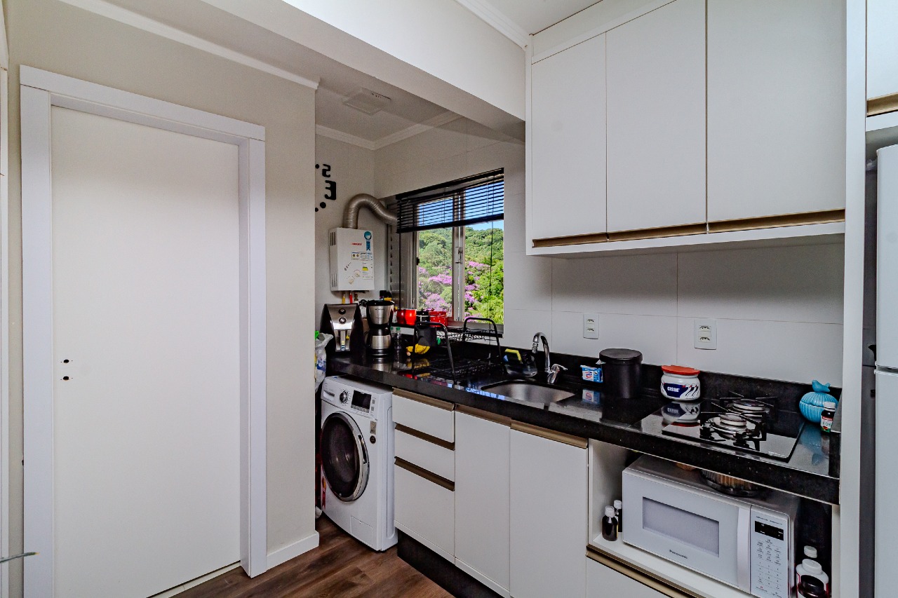 Apartamento à venda no Pioneiros: 
