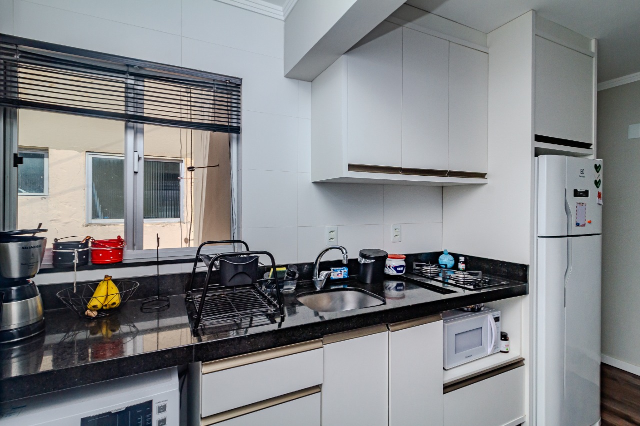 Apartamento à venda no Pioneiros: 