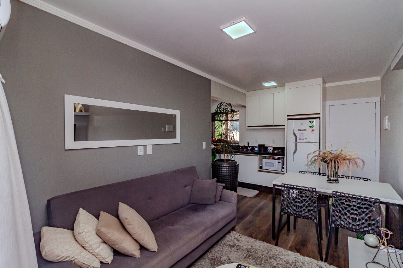 Apartamento à venda no Pioneiros: 