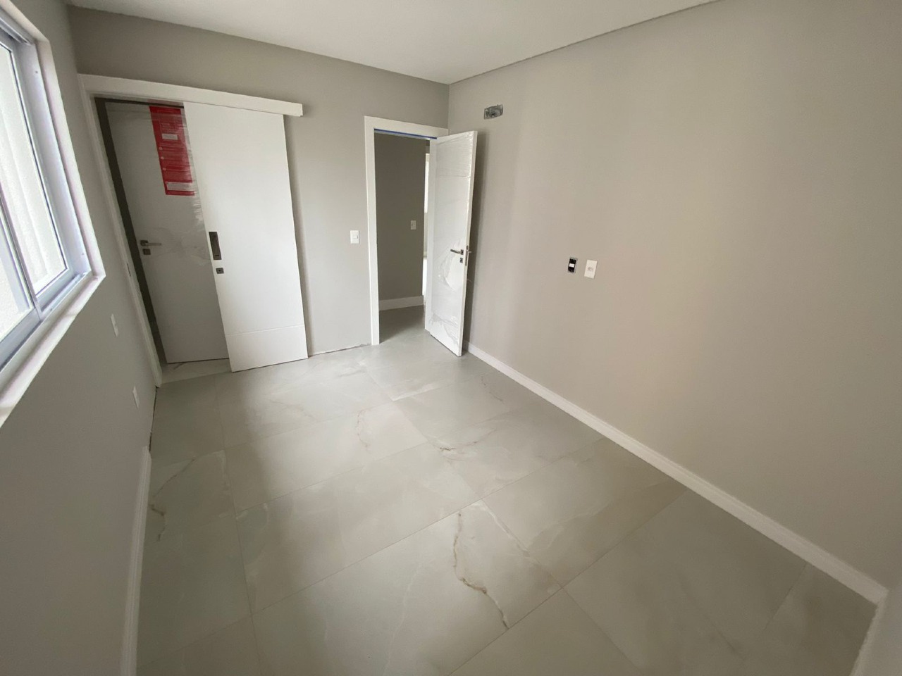 Apartamento à venda no Pioneiros: 