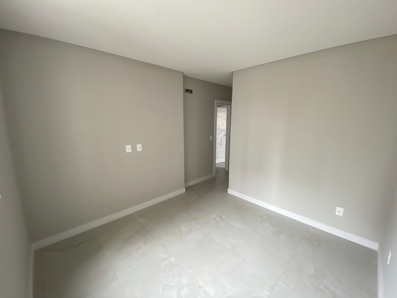 Apartamento à venda no Pioneiros: 