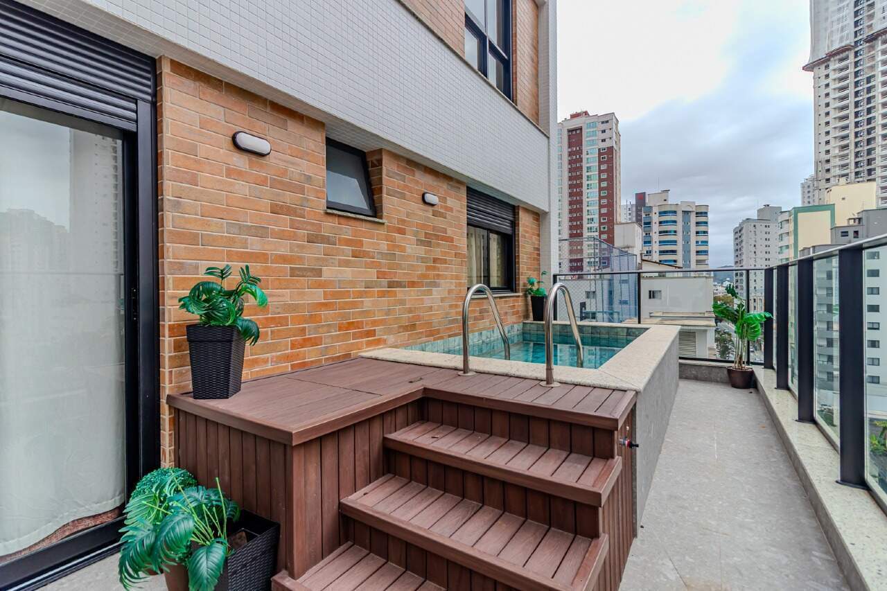 Apartamento diferenciado à venda no Centro: 