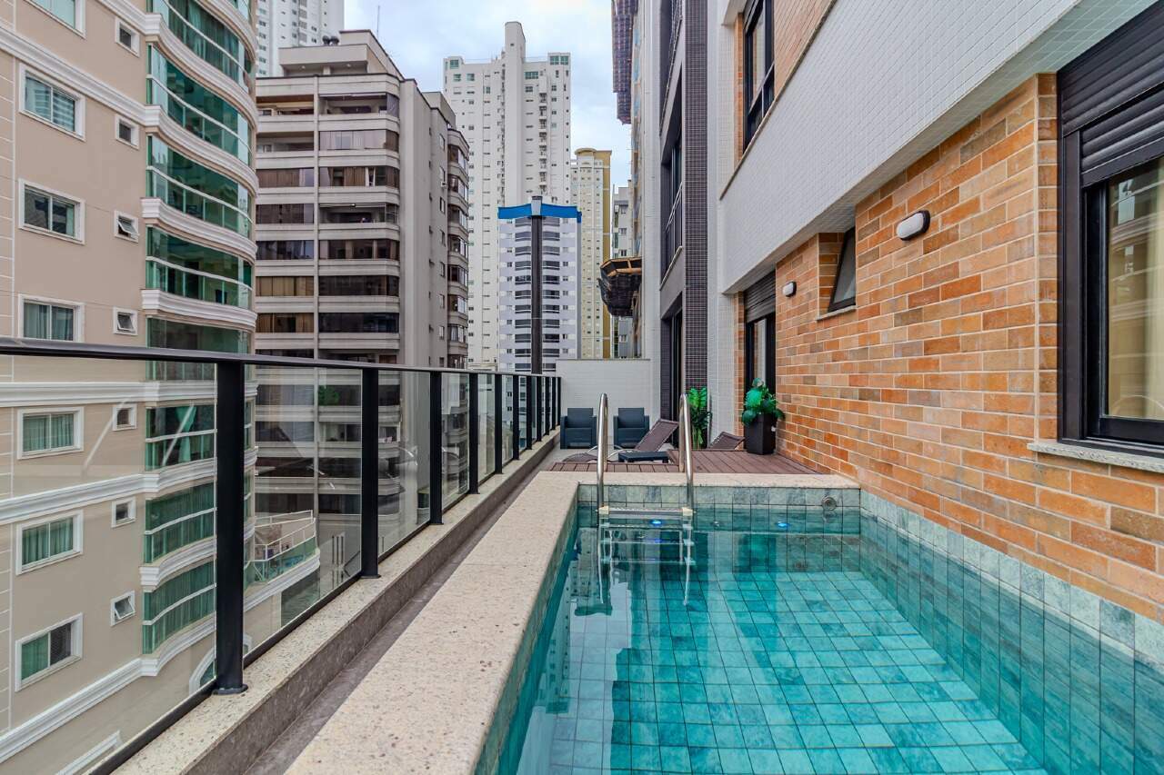 Apartamento diferenciado à venda no Centro: 