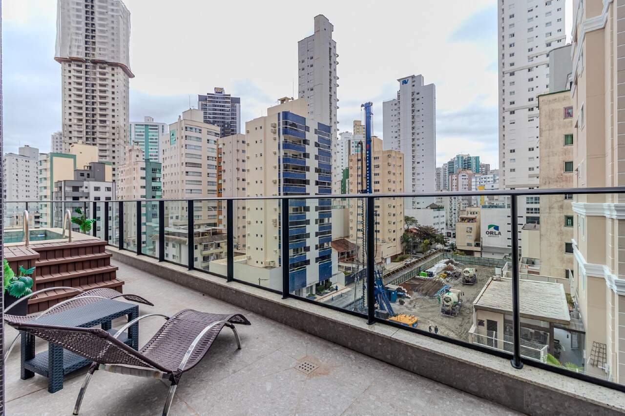 Apartamento diferenciado à venda no Centro: 