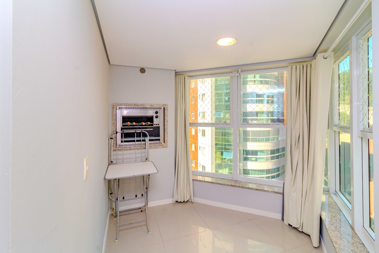 Apartamento à venda no Pioneiros: 