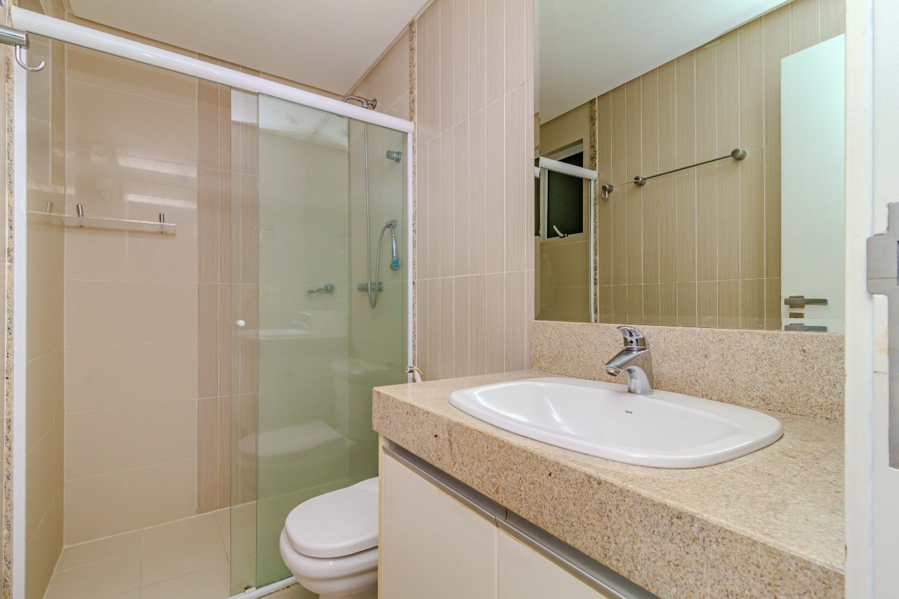 Apartamento à venda no Pioneiros: 