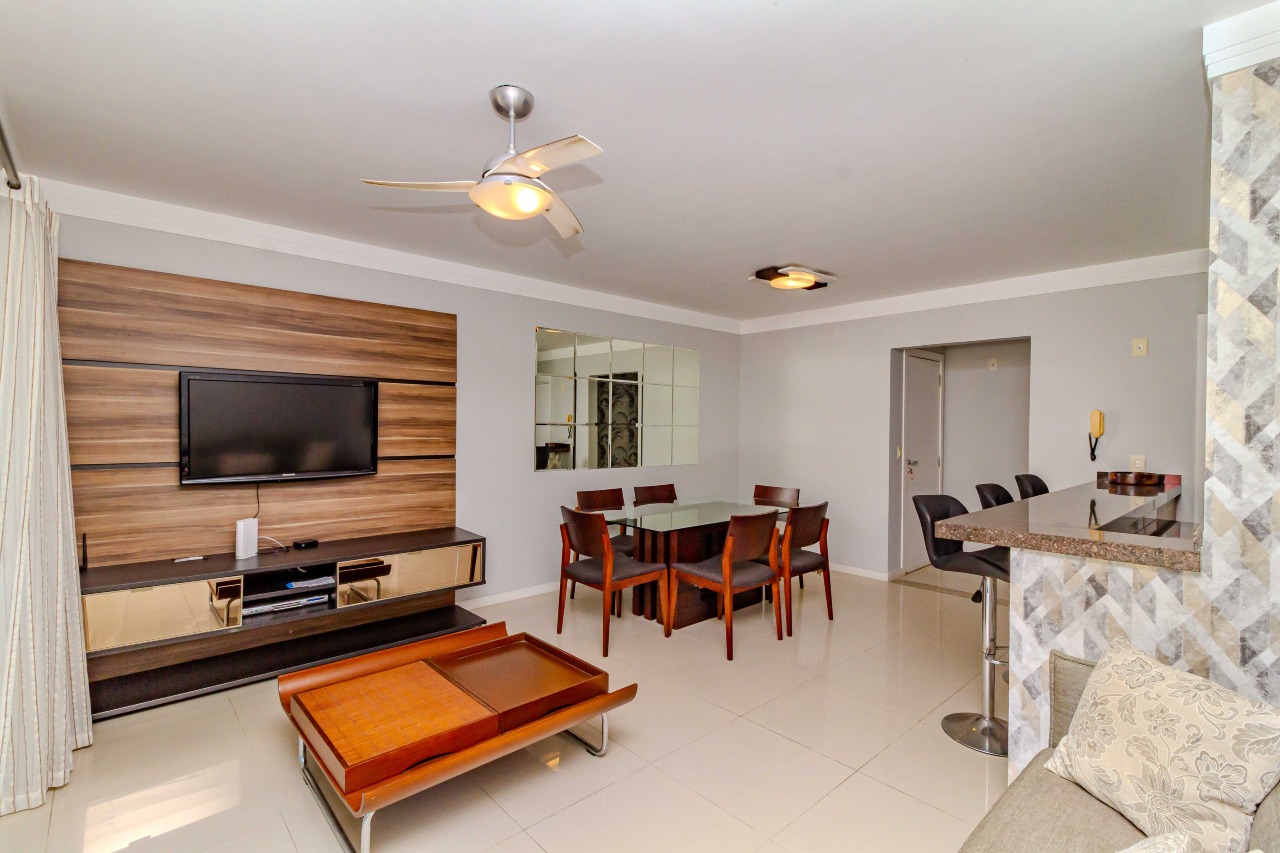 Apartamento à venda no Pioneiros: 