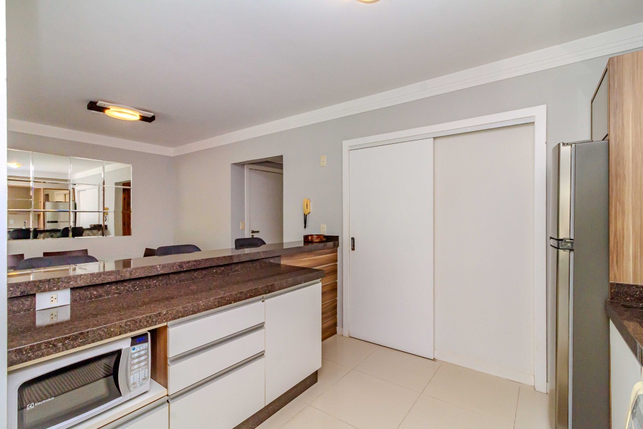 Apartamento à venda no Pioneiros: 