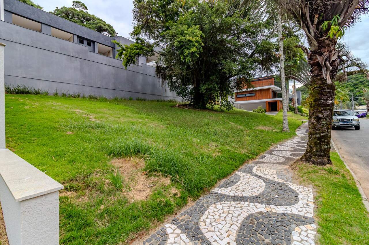 Terreno em Condomínio à venda no Barra: 