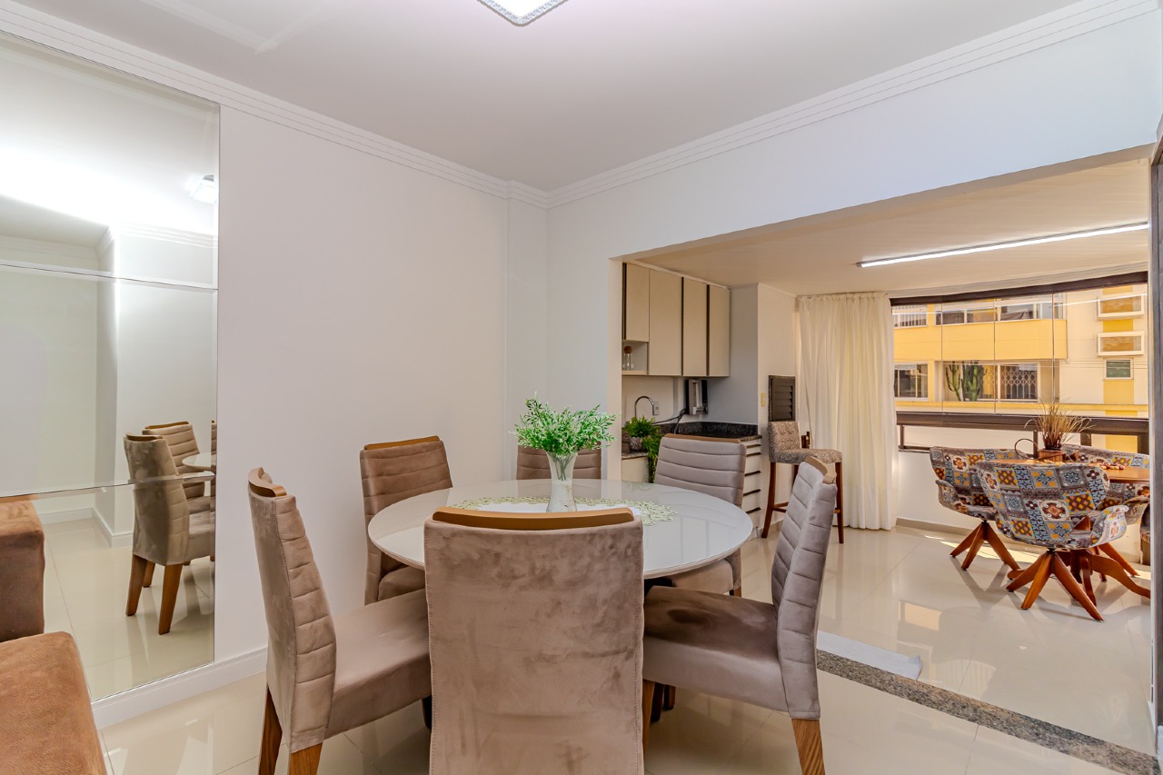 Apartamento diferenciado à venda no Centro: 