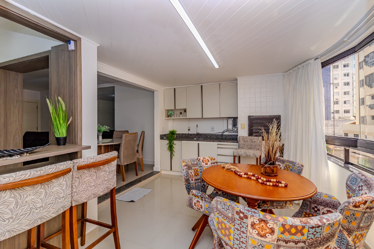 Apartamento diferenciado à venda no Centro: 