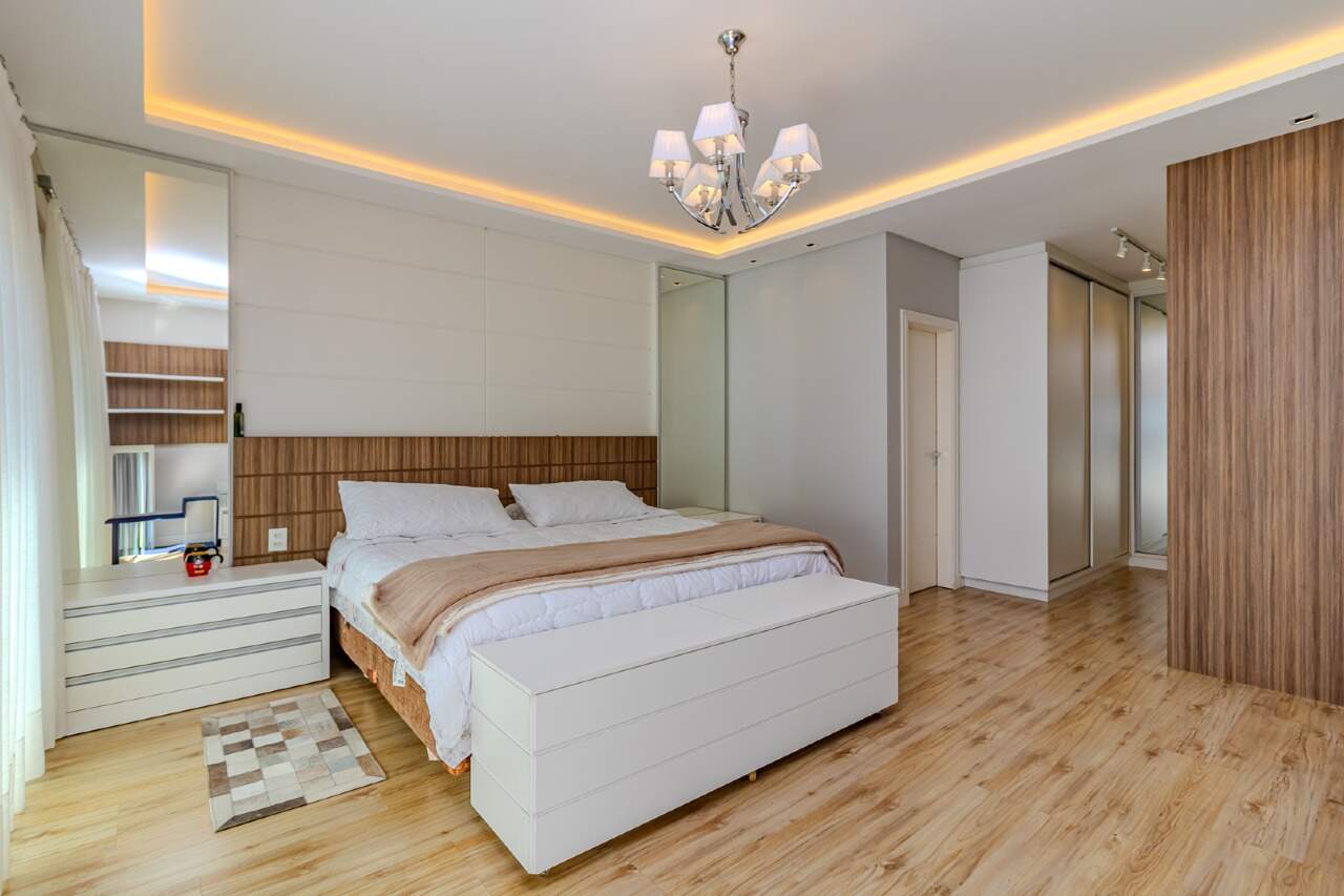 Casa de Condomínio à venda no Centro: 