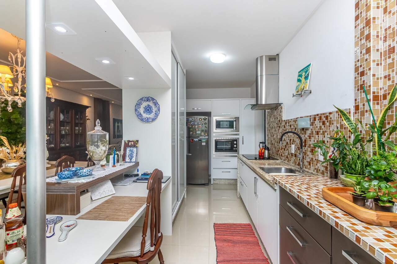 Apartamento à venda no Pioneiros: 