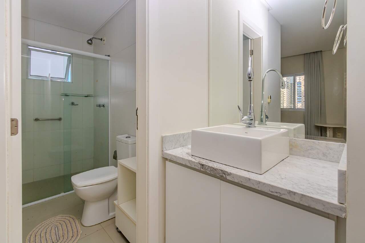 Apartamento à venda no Pioneiros: 