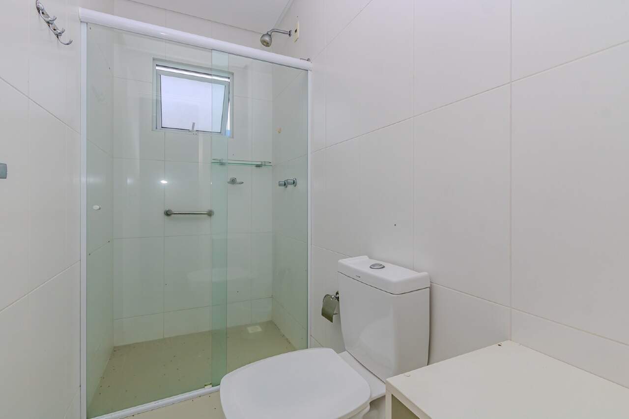 Apartamento à venda no Pioneiros: 