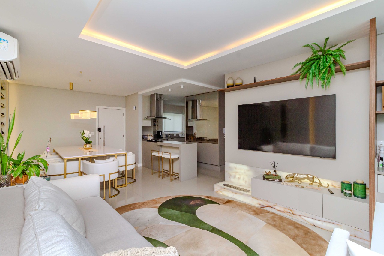Apartamento à venda no Pioneiros: 