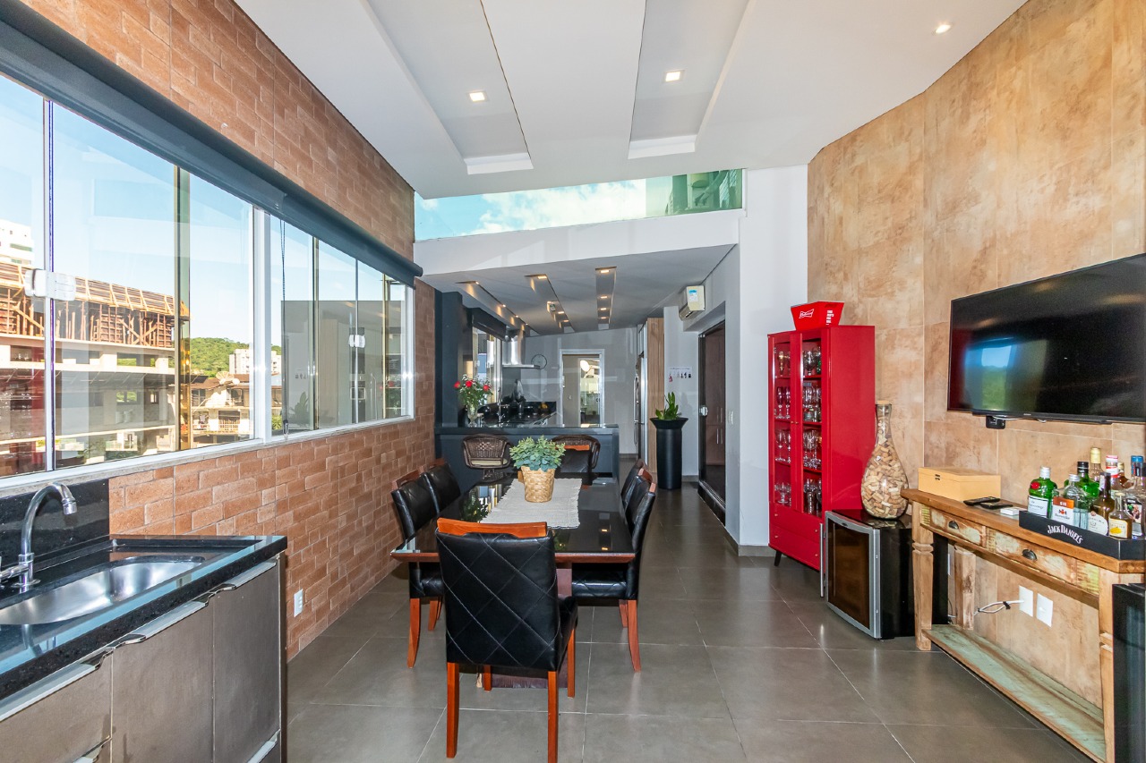 Apartamento diferenciado à venda no Centro: 
