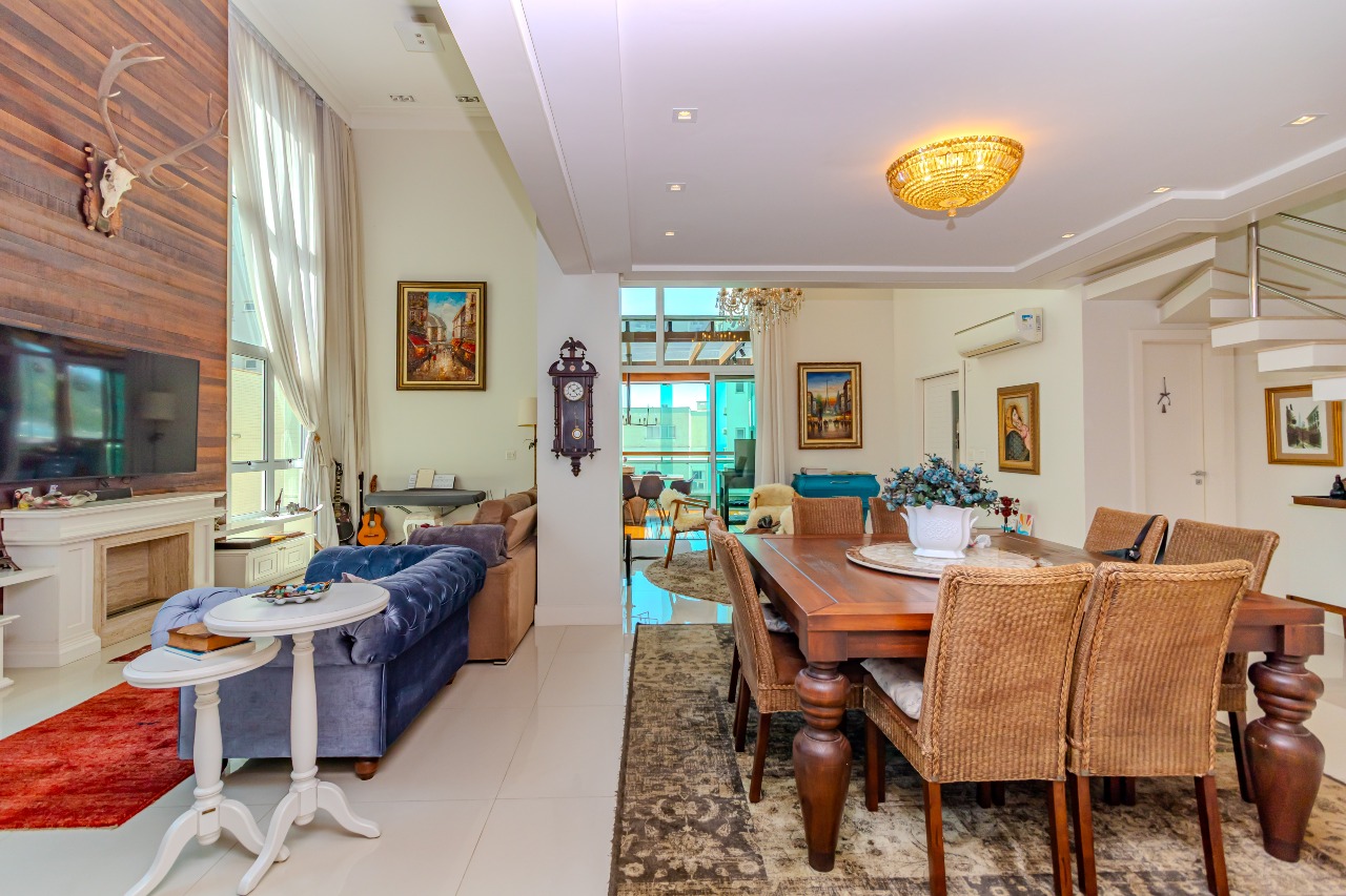 Apartamento diferenciado à venda no Centro: 