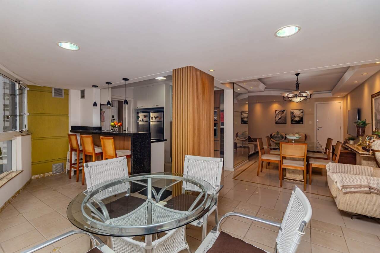Apartamento à venda no Centro: 