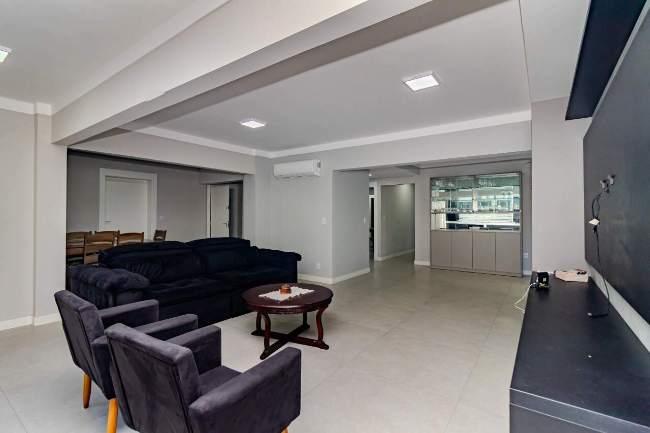 Apartamento diferenciado à venda no Centro: 