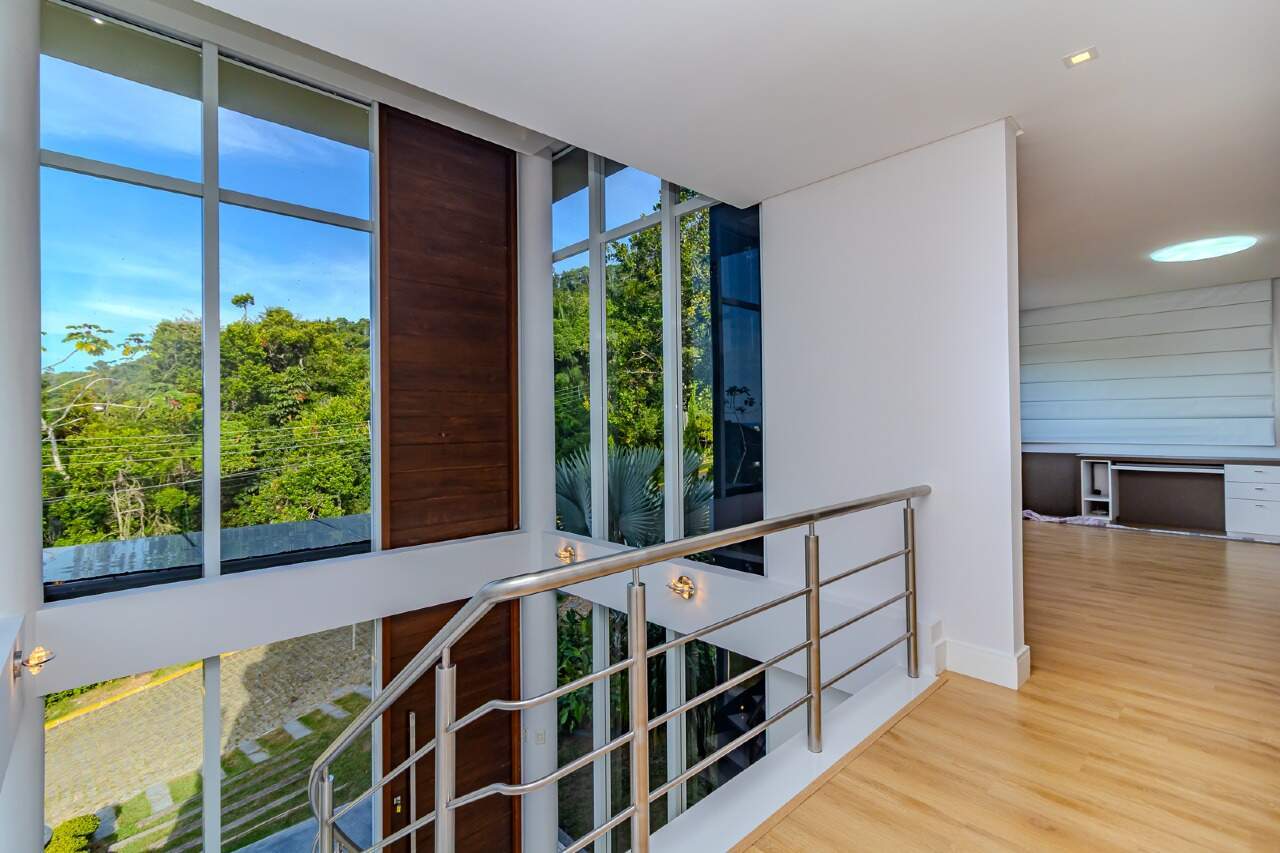 Casa de Condomínio à venda no Ariribá: 