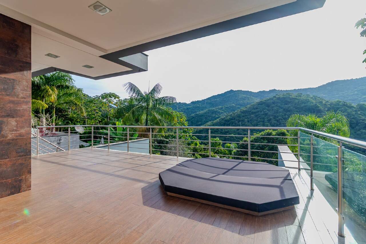 Casa de Condomínio à venda no Ariribá: 