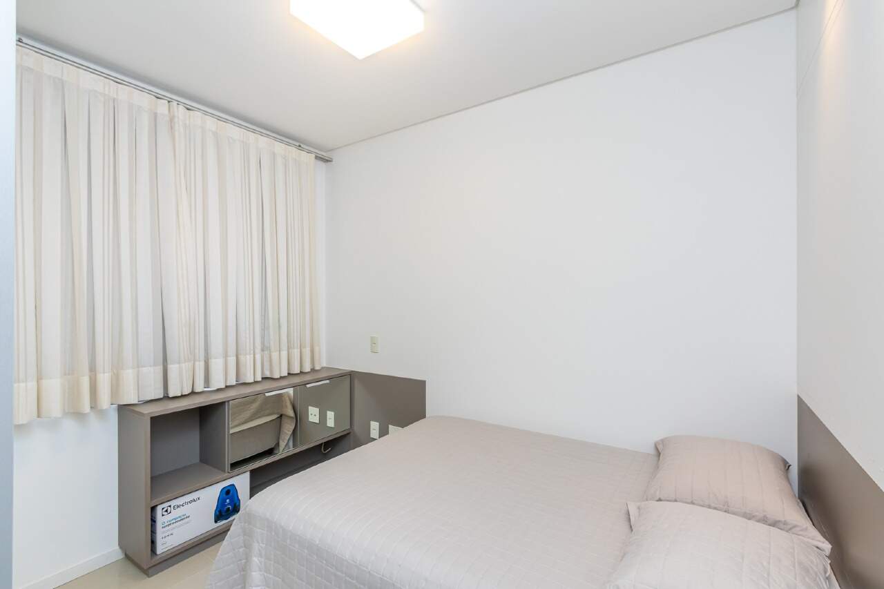 Apartamento à venda no Pioneiros: 