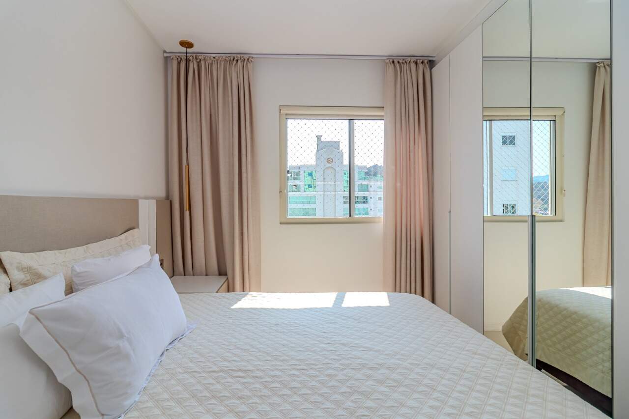 Apartamento à venda no Pioneiros: 