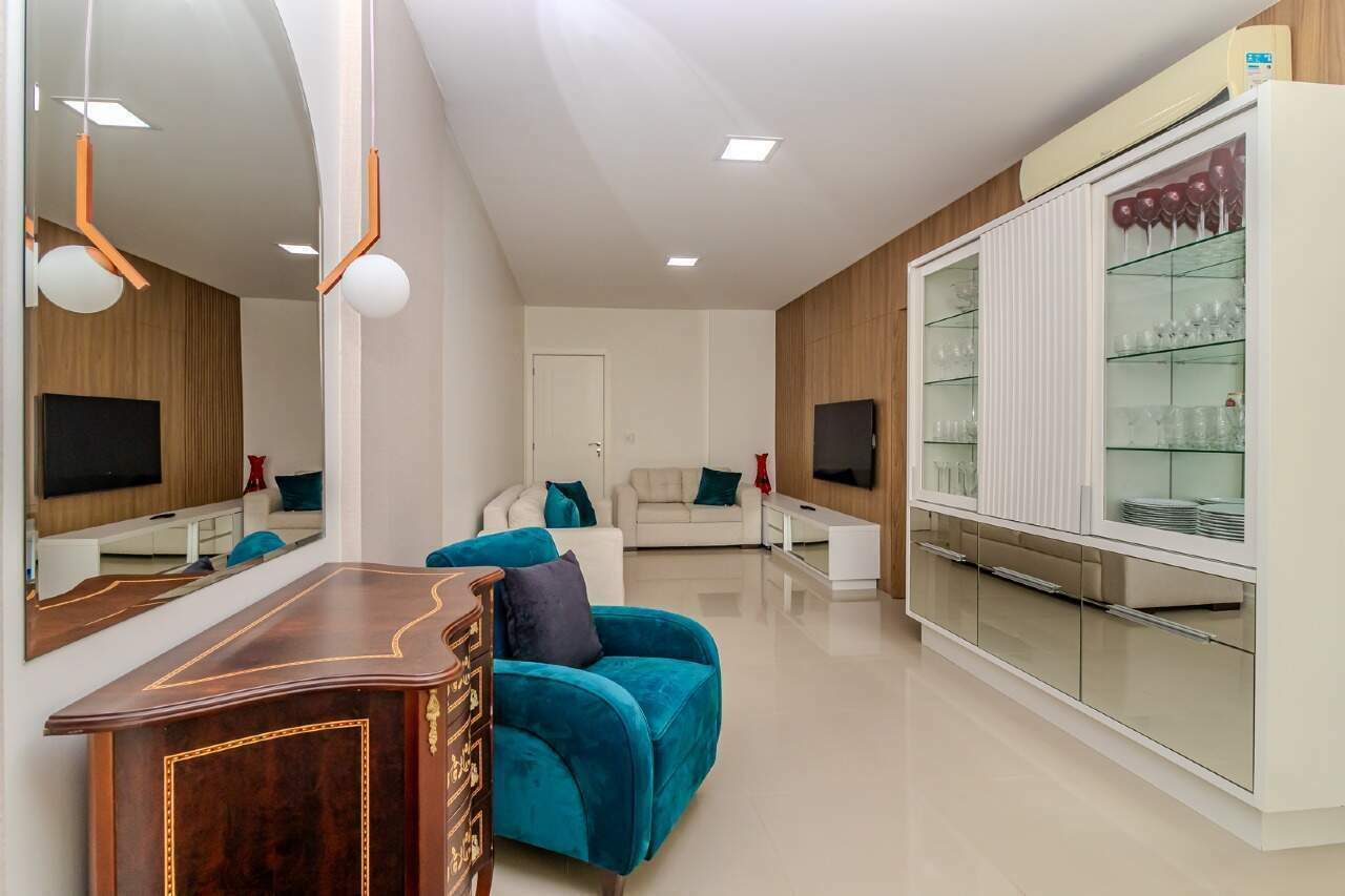 Apartamento à venda no Pioneiros: 