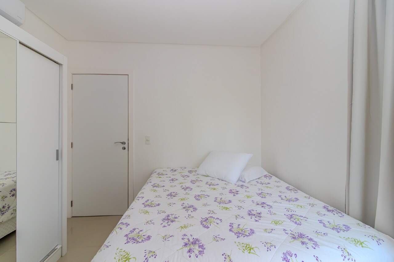 Apartamento à venda no Pioneiros: 