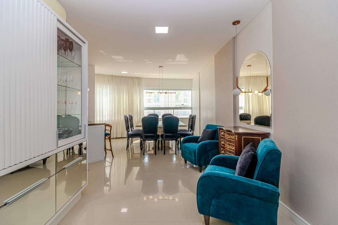 Apartamento à venda no Pioneiros: 