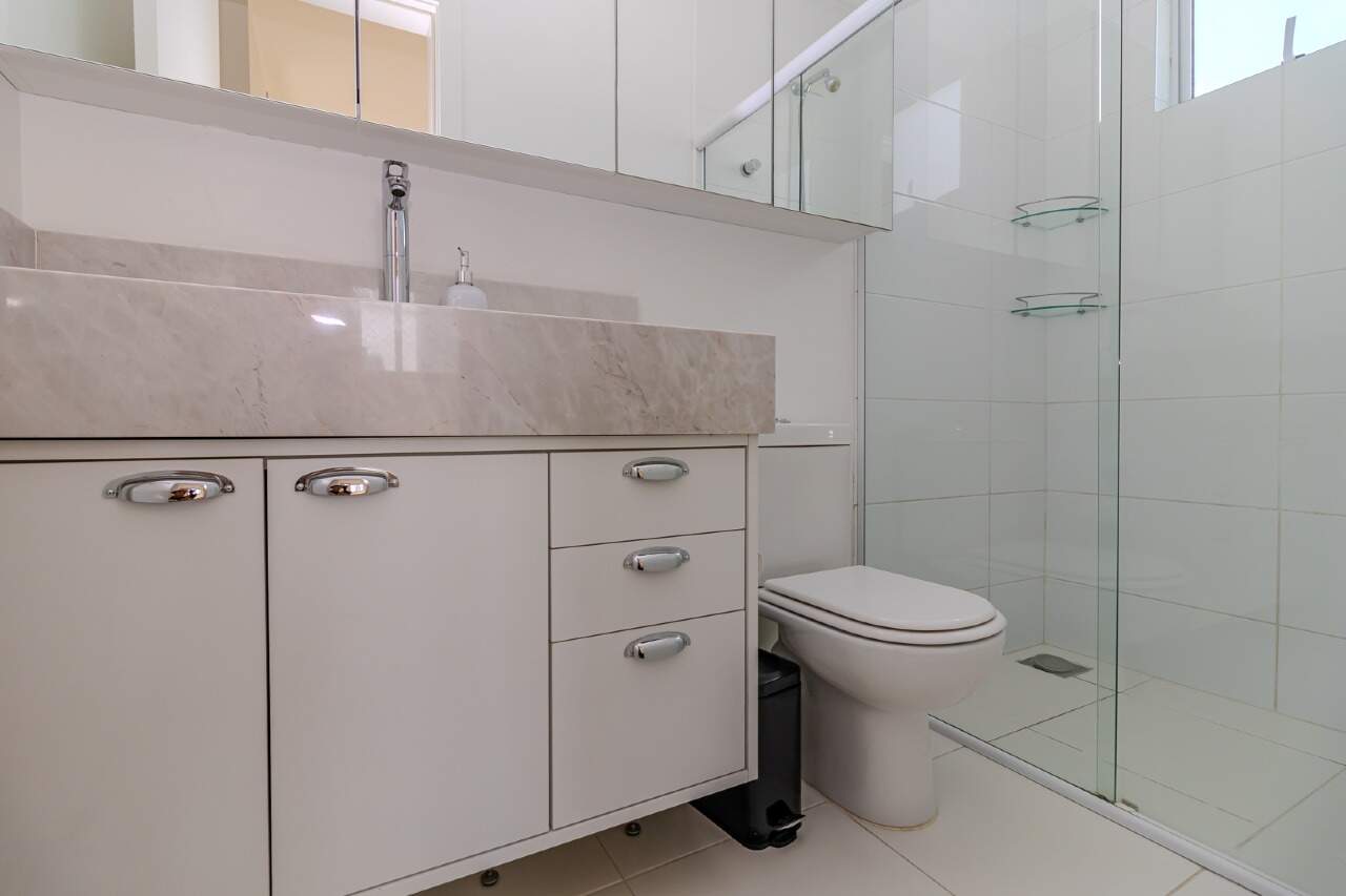 Apartamento à venda no Pioneiros: 