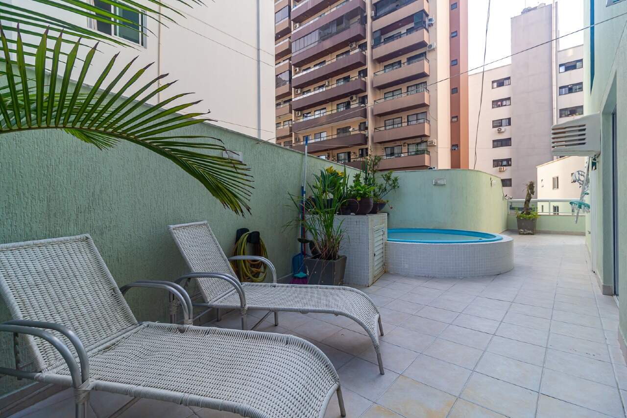 Apartamento diferenciado à venda no Centro: 