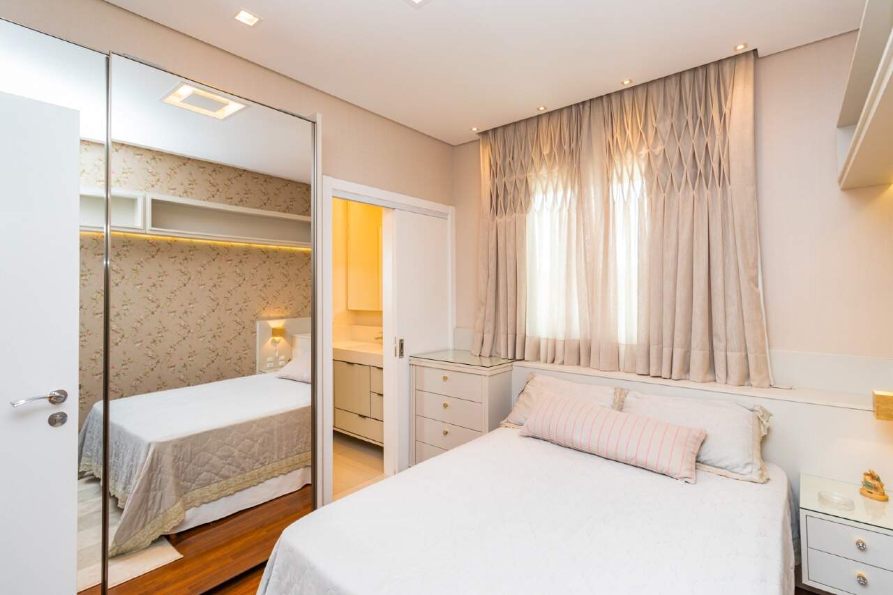 Apartamento à venda no Pioneiros: 