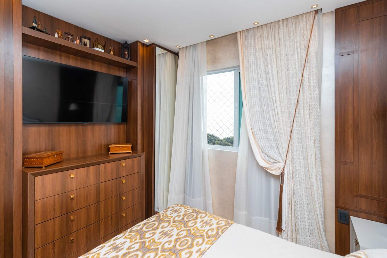 Apartamento à venda no Pioneiros: 